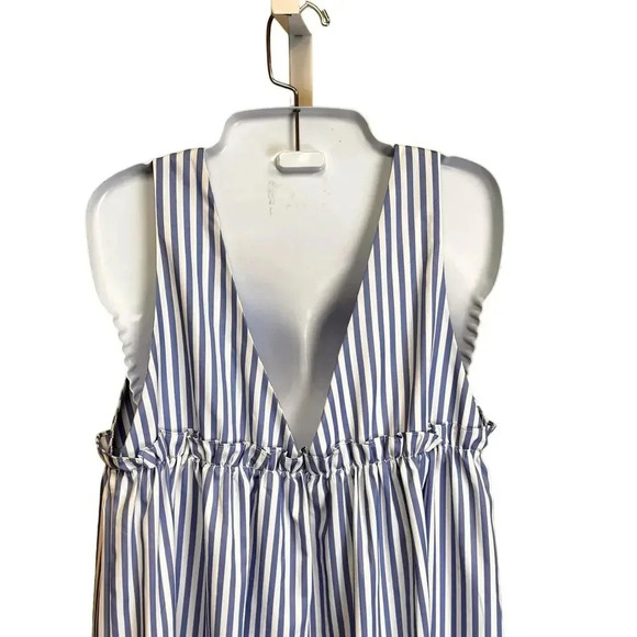 Vine & Love Blue White Striped Maxi Dress Deep V Neck Tiered Skirt Women’s Sz M - Picture 6 of 6
